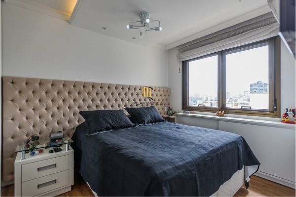 Apartamento reformado 3 dormitórios com vista aberta no Mont Serrat