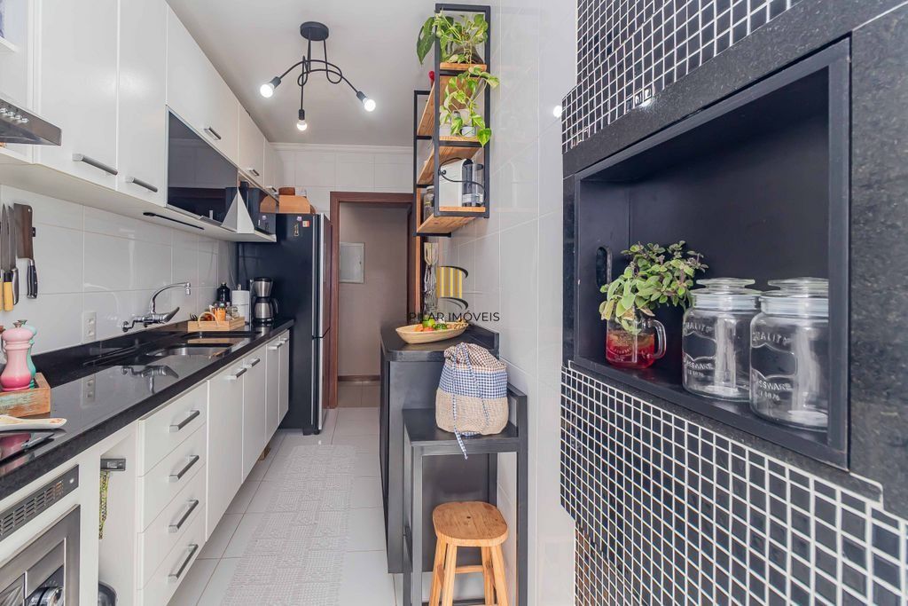 Apartamento com 3 dormitórios e vista livre no Jardim Itu