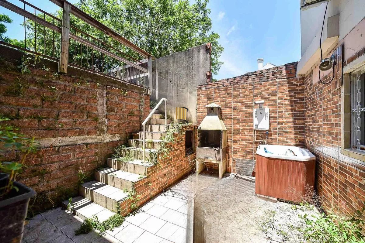 Casa com 4 dormitórios, R Doutor Paulino Guerra