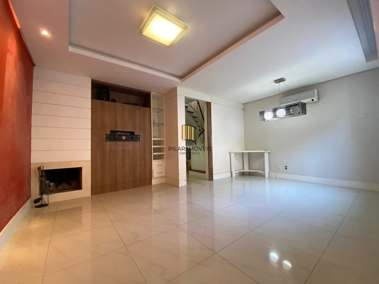 Casa em condomínio com pátio e 3 dorms no Ecoville - Pilar Imóveis
