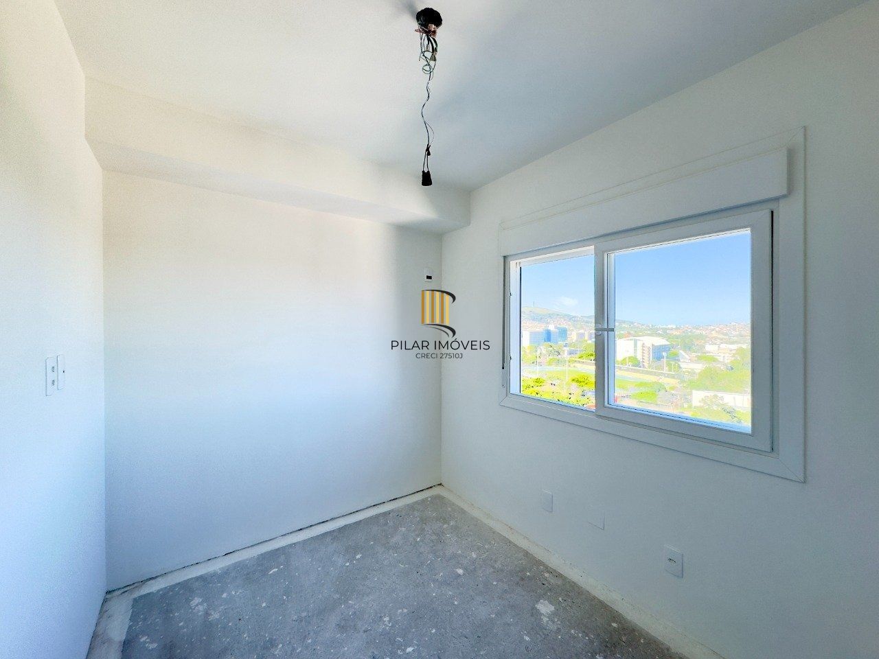 Apartamento de 02 dormitórios. 59m² privativos, churrasqueira e vaga, com suíte próximo Puc