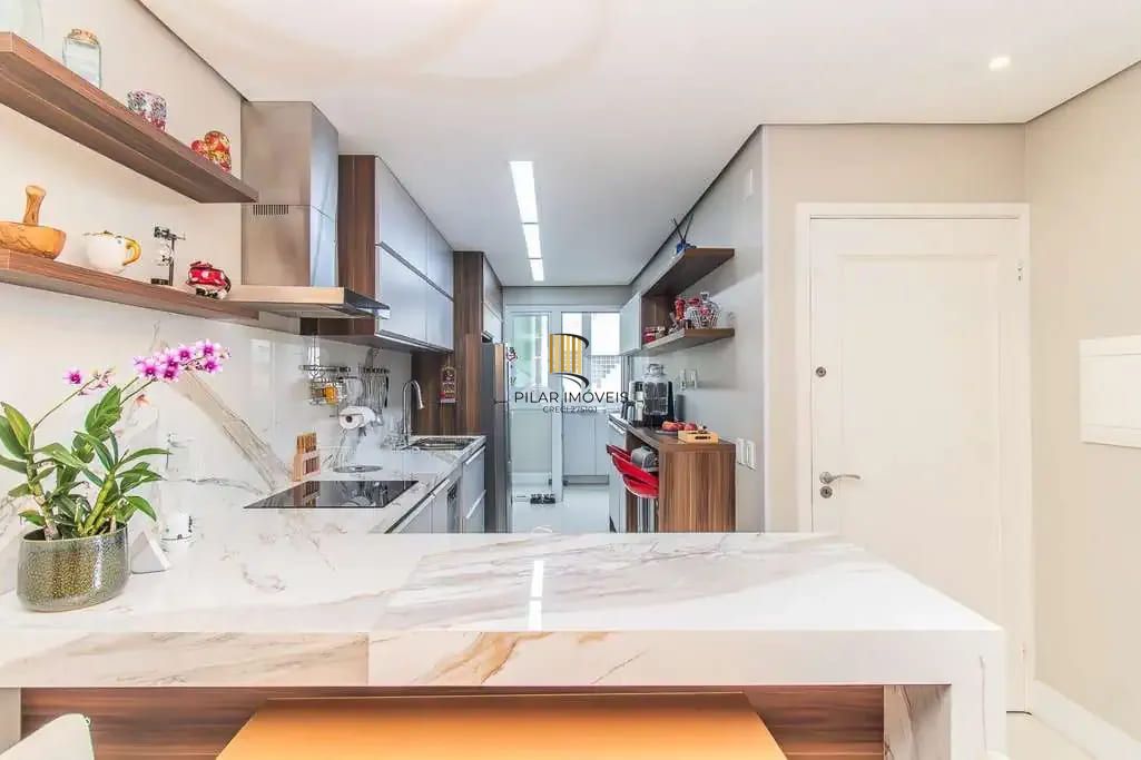 Incrível cobertura com 4 dormitórios, 200m²