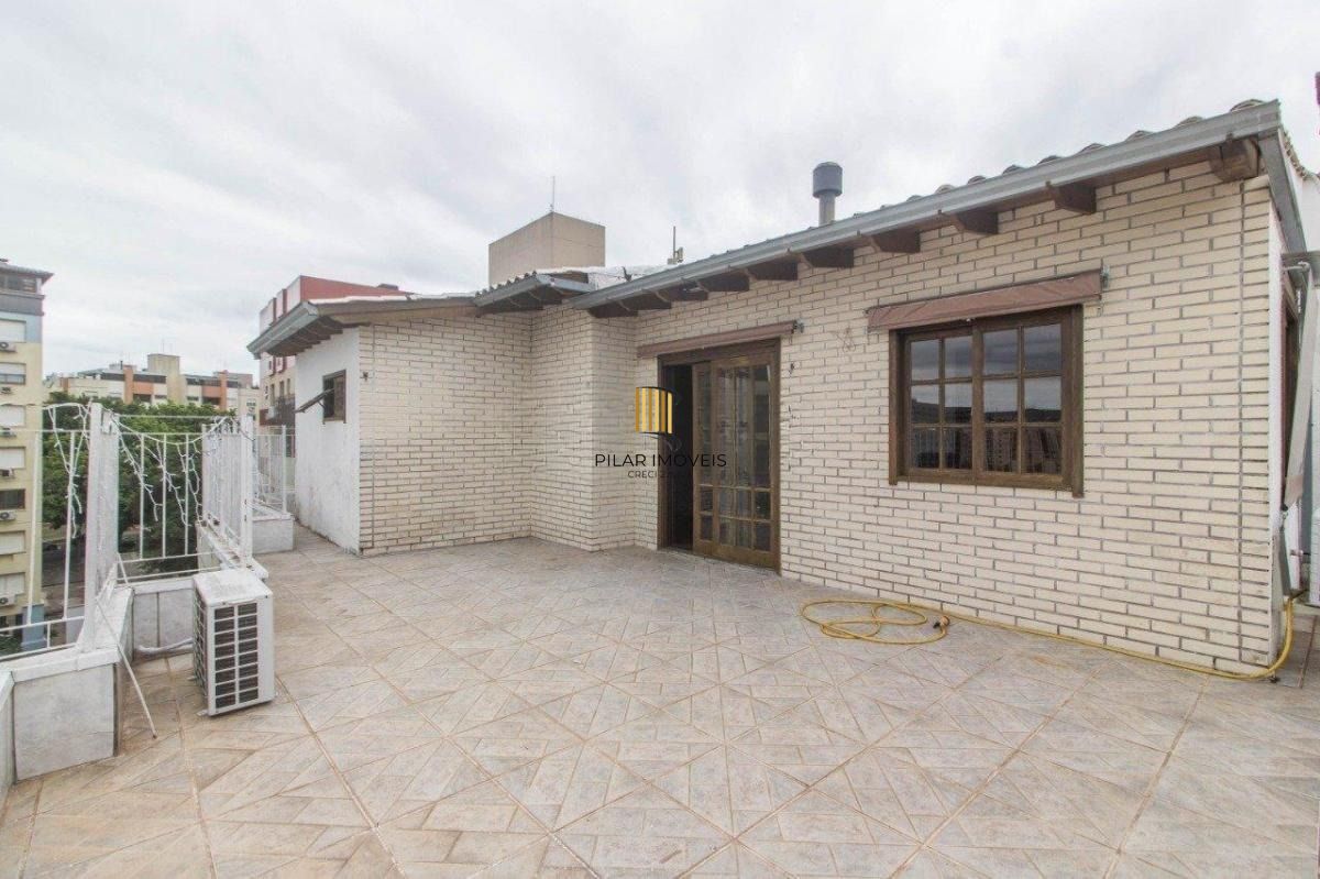 Cobertura ensolarada com 3 quartos, com vista, duas vagas. Cristo Redentor