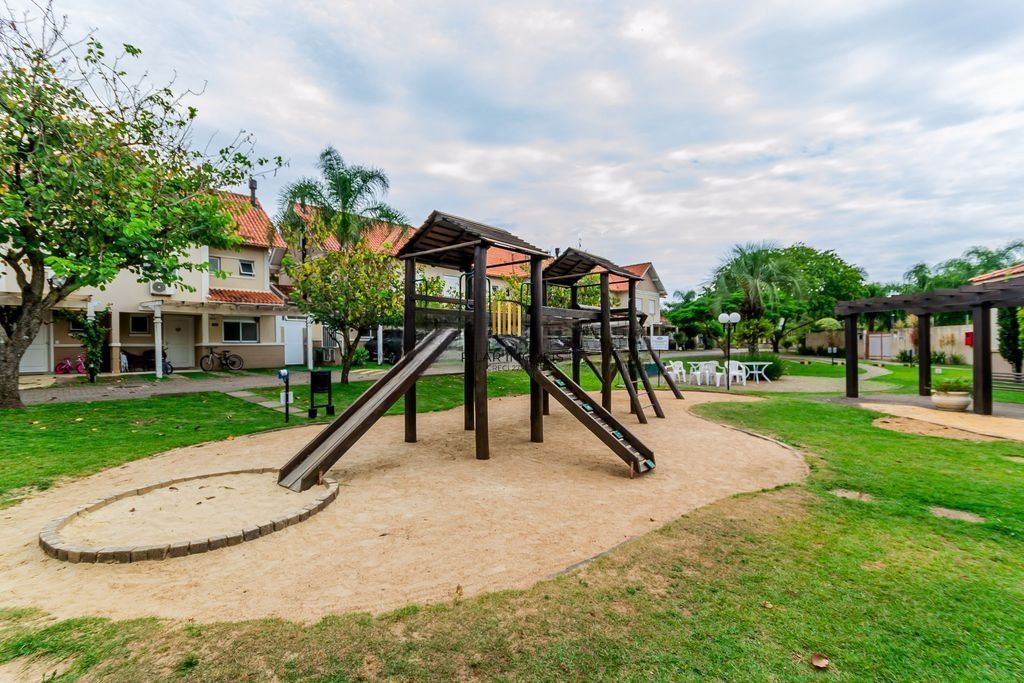 Casa de Condomínio 4 dormitórios no bairro Ecoville