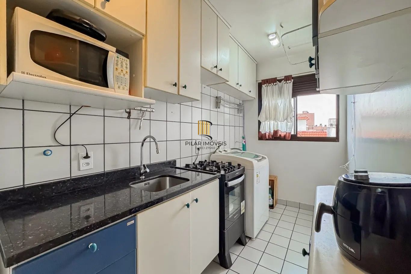 Apartamento andar alto 2 dormitórios sacada e churrasqueira - Sertório Sarandi