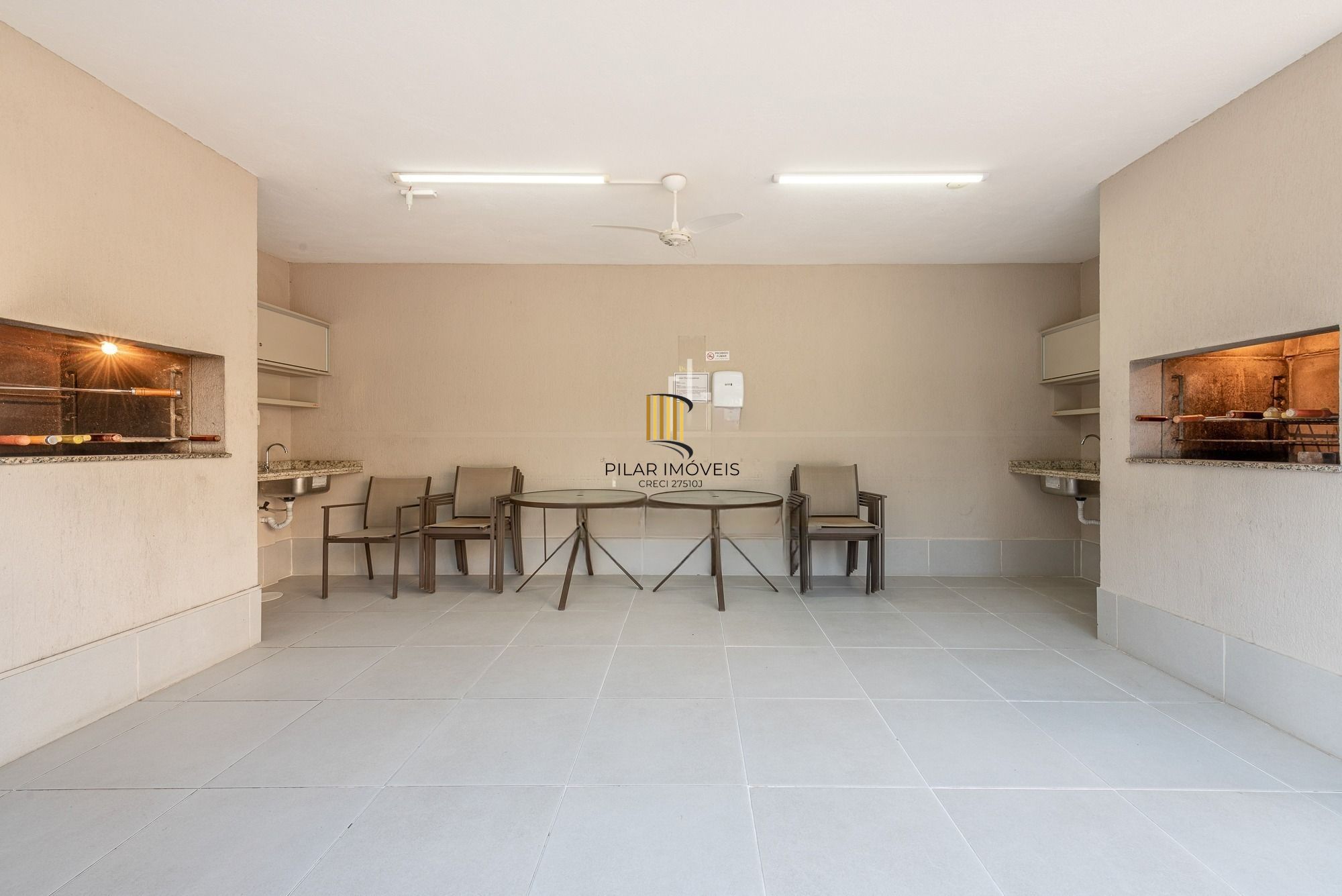 Apartamento Garden mobiliado, com 180 m² privativos, no bairro Chácara das Pedras