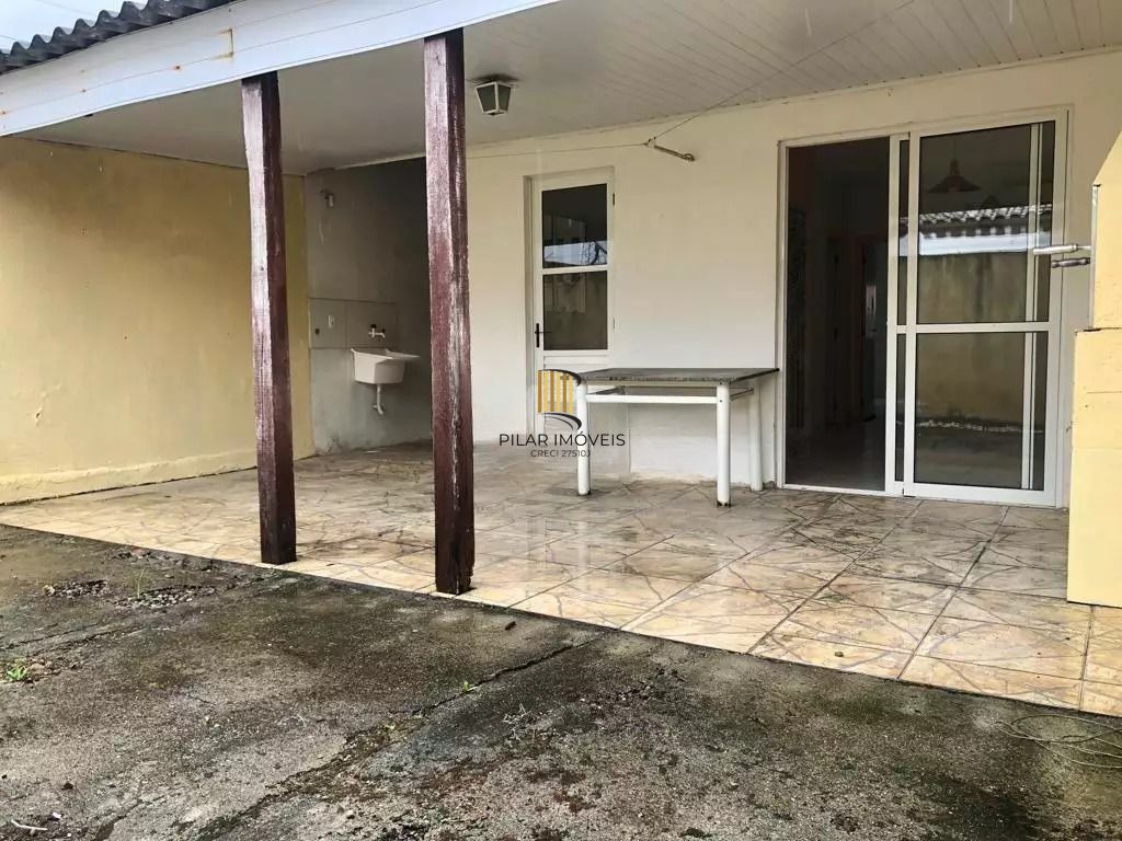Casa em Condomínio com 2 dormitórios, suíte e 2 vagas, infraestrutura completa.