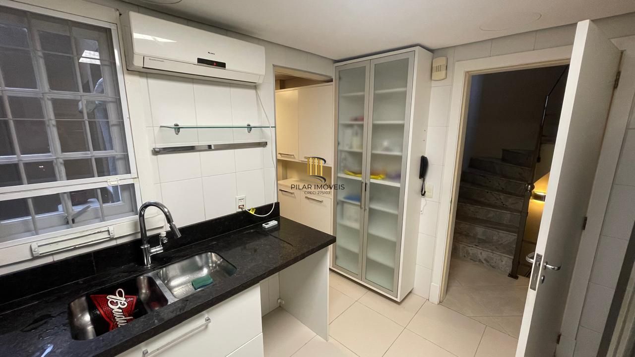 Casa de Condomínio 3 dormitórios no bairro Chácara das Pedras