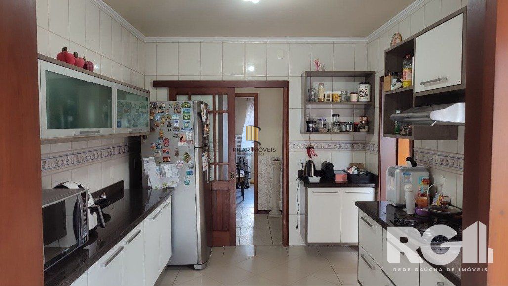 Casa com 3 dormitórios na Rua, Paulo Madureira Coelho, proximo ao novo Cesto, Morro Santana