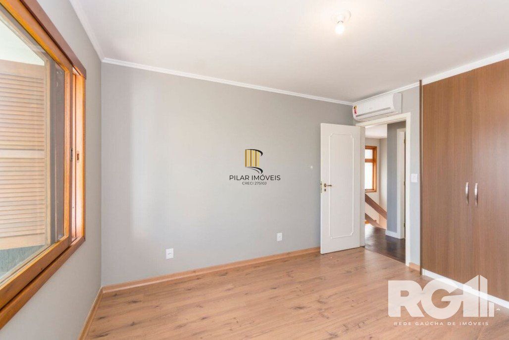 Casa com piscina, 3 dormitórios, 258m² privativos, no Jardim Itu.