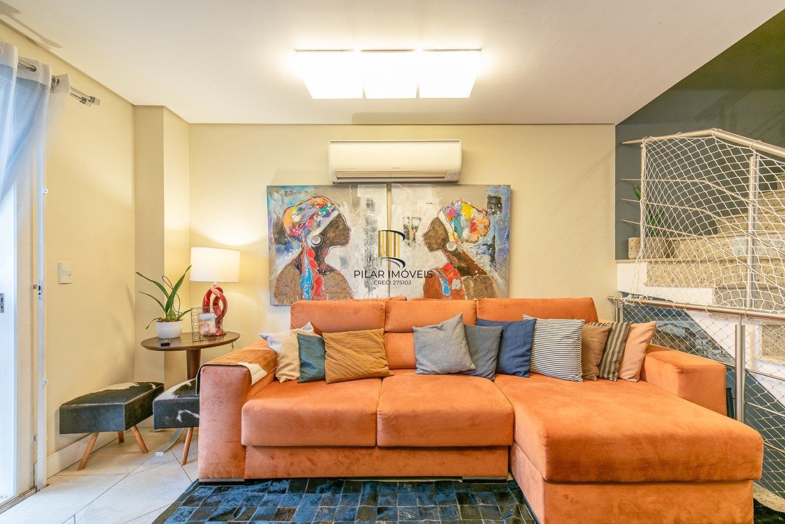 Casa com 3 dormitórios, suíte, pátio com spa, 3 vagas, Rua do Pampa - Ecoville