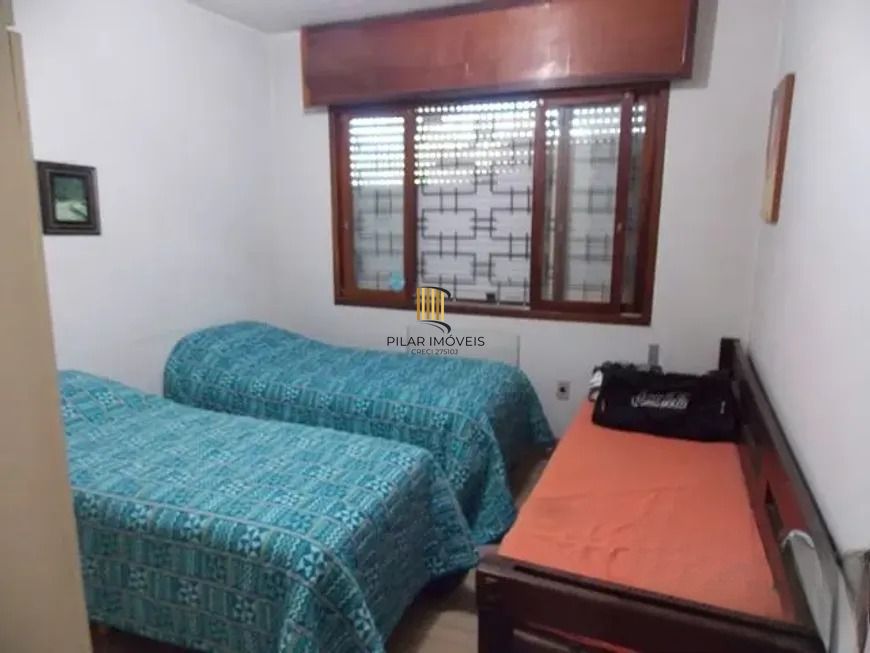 Casa com 3 dormitórios, pátio e área gourmet