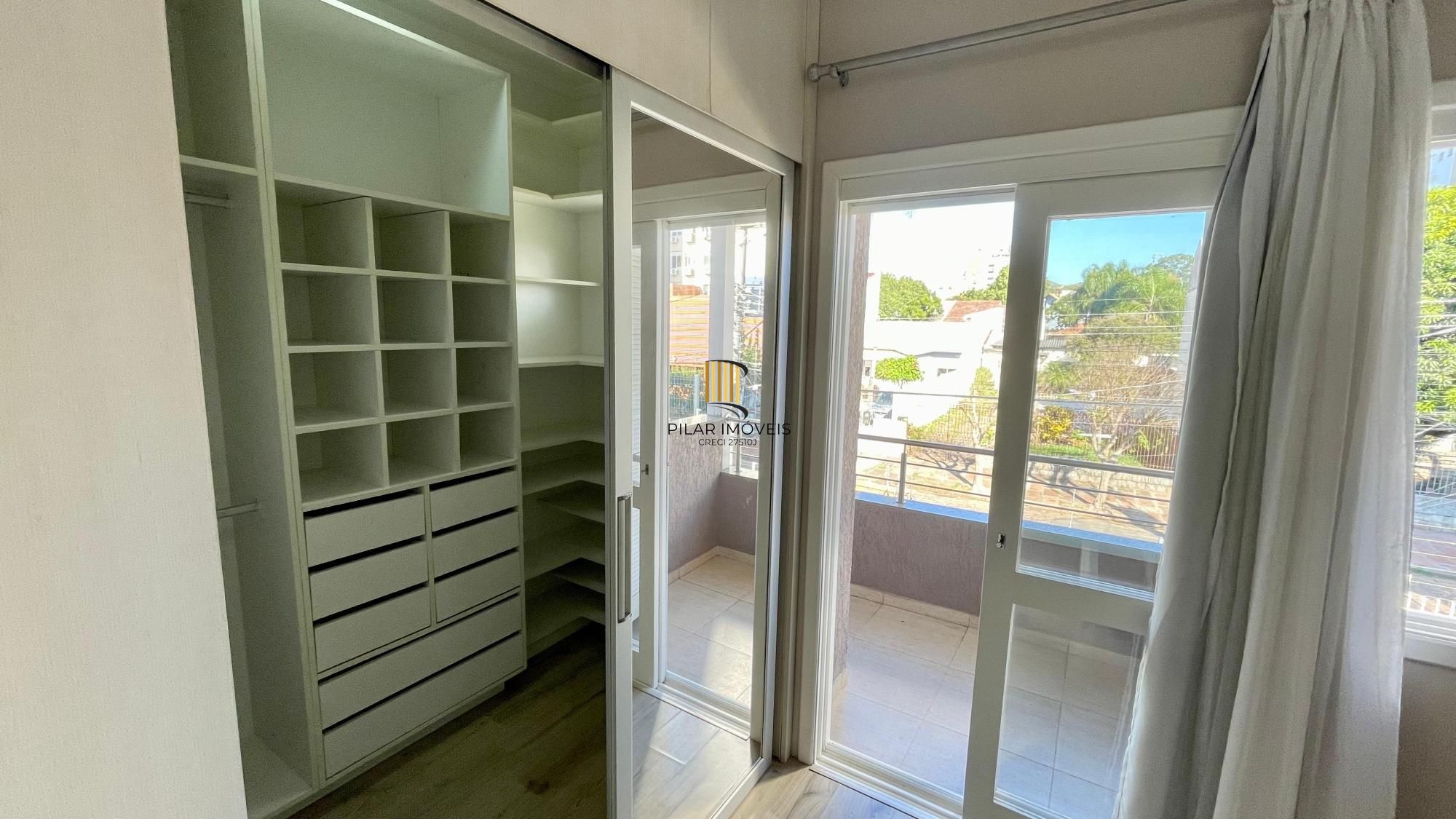 Casa com piscina, 3 suítes, desocupada, Rua Leite de Castro- Jardim Itu Sabará
