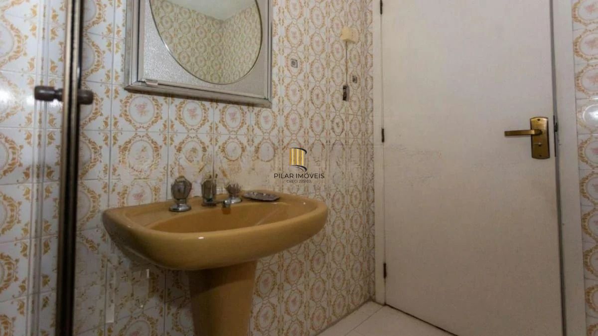 Valor abaixo do mercado  com 3 dormitórios, 1 vaga e elevador,  Floresta