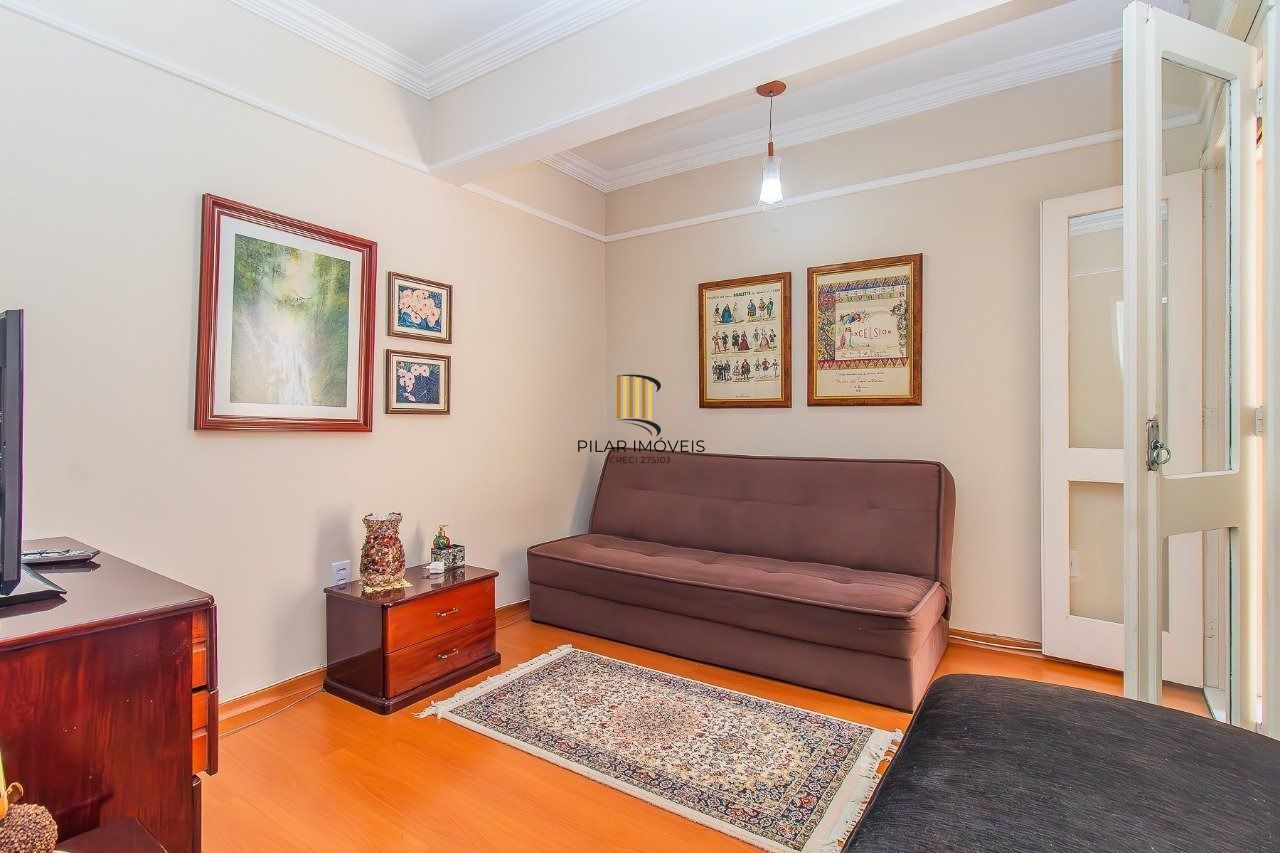 Casa ampla com pátio, edícula e terraço – Vila Ipiranga, Porto Alegre