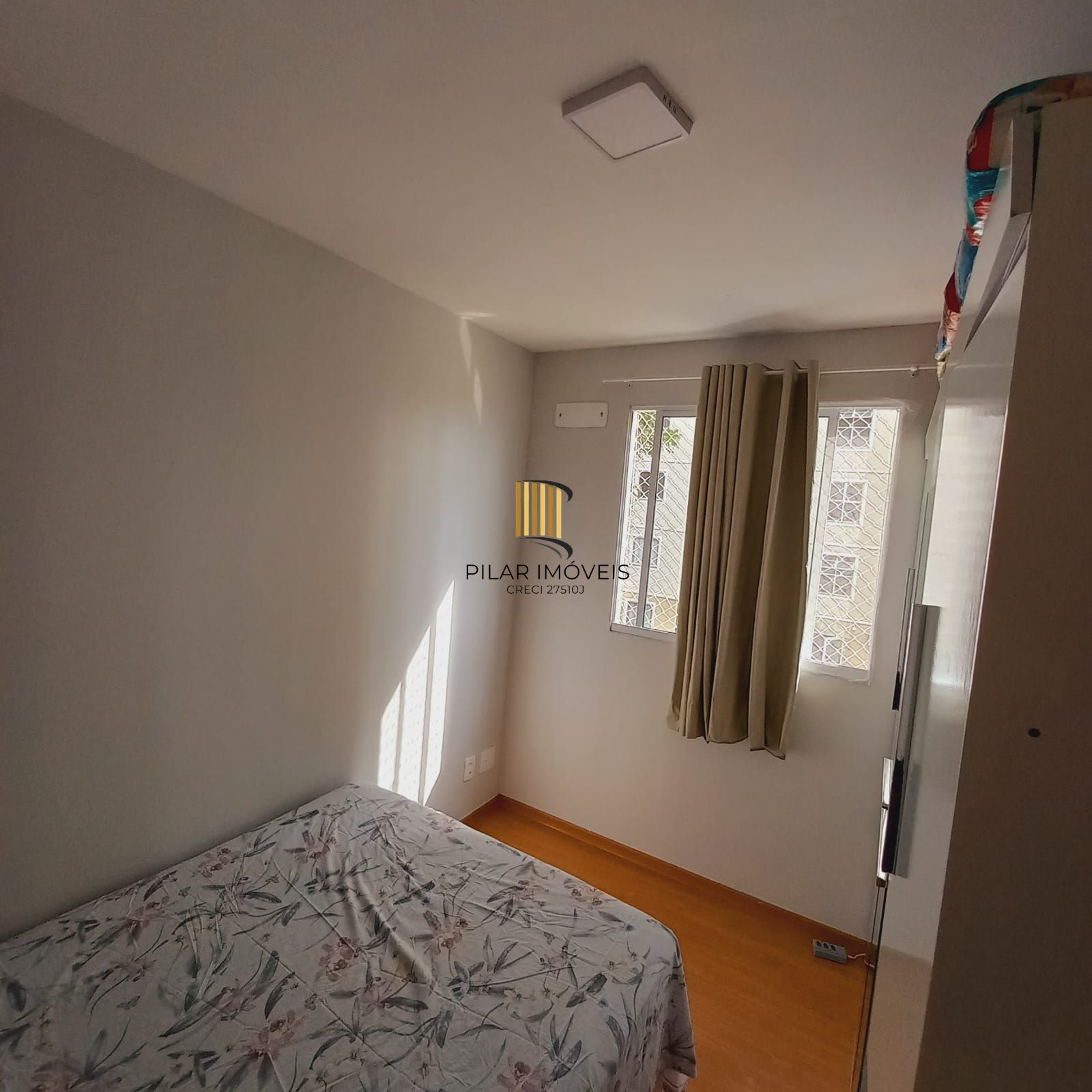 Apartamento 2 Dormitórios, sacada com churrasquieira, 1 vaga  Portaria 24h