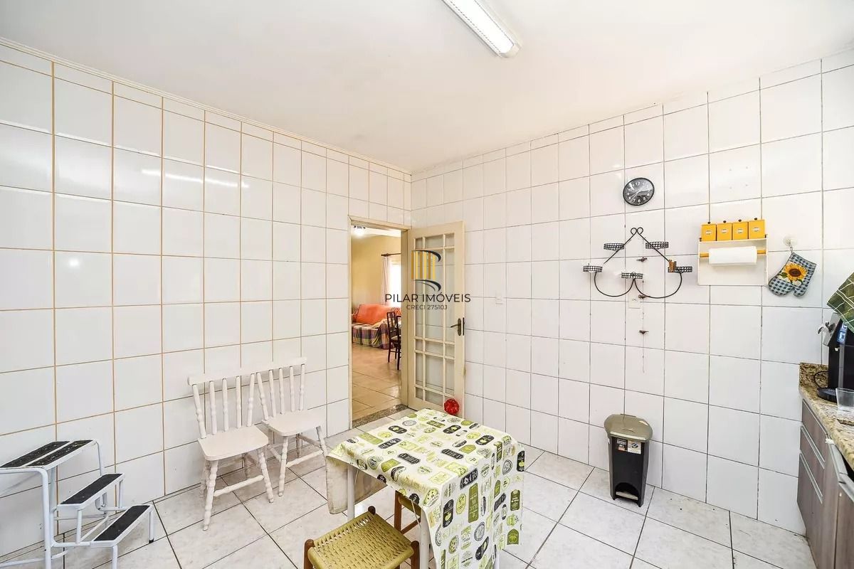 Casa com 4 dormitórios, R Doutor Paulino Guerra