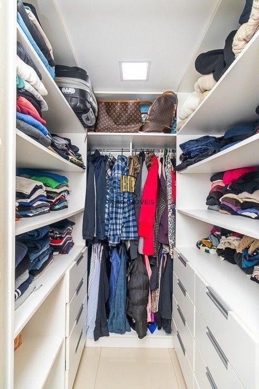 Casa em condomínio com 4 quartos, 2 suítes e 2 vagas à - Jardim Sabara