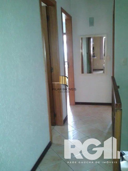 Excelente casa  3 dorm, 122m² privativos, amplo pátio com piscina nos fundos,  Rua Doutor João César Krieger