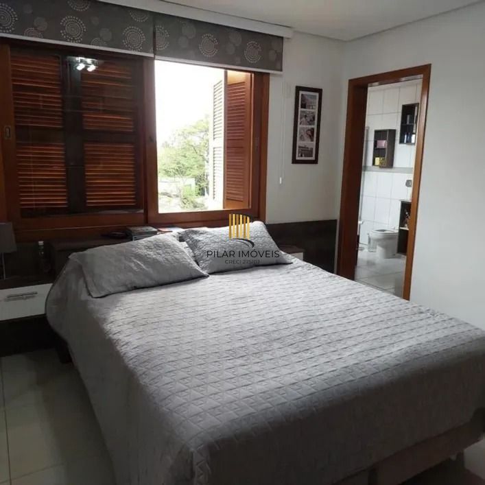 Sobrado com 3 dormitórios, terraço e espaço gourmet no São Sebastião – POA