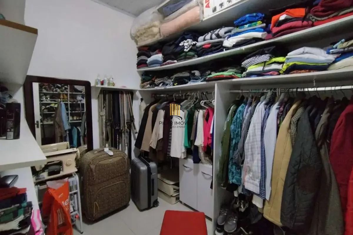 Sobrado com suíte, piscina e espaço gourmet no Jardim Sabará