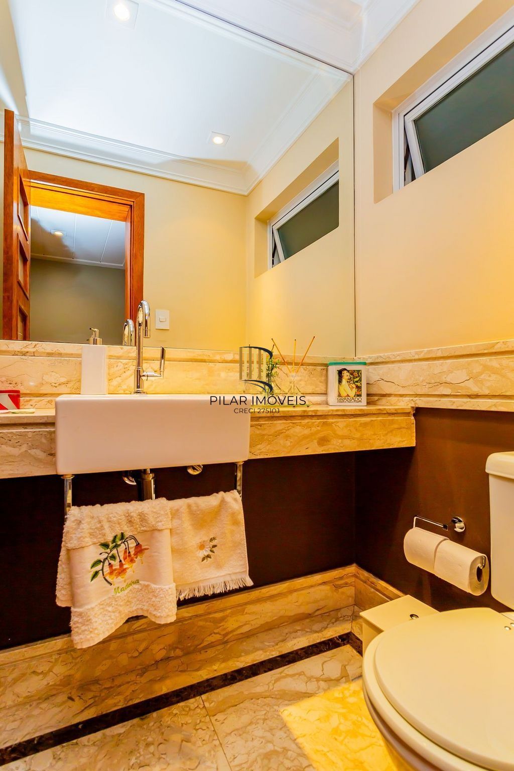 Apartamento de 4 dormitorios, 01 vaga na av. Independência