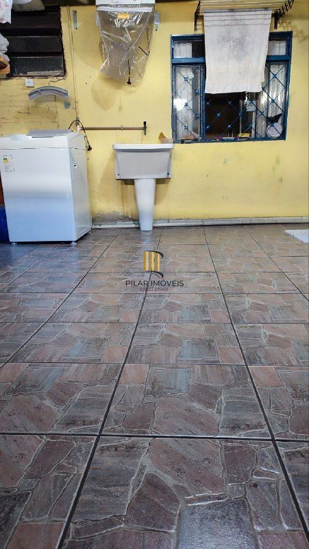 Casa com 4 dormitórios, na avenida Bernardinho Silveira Amorim, Rubem Berta