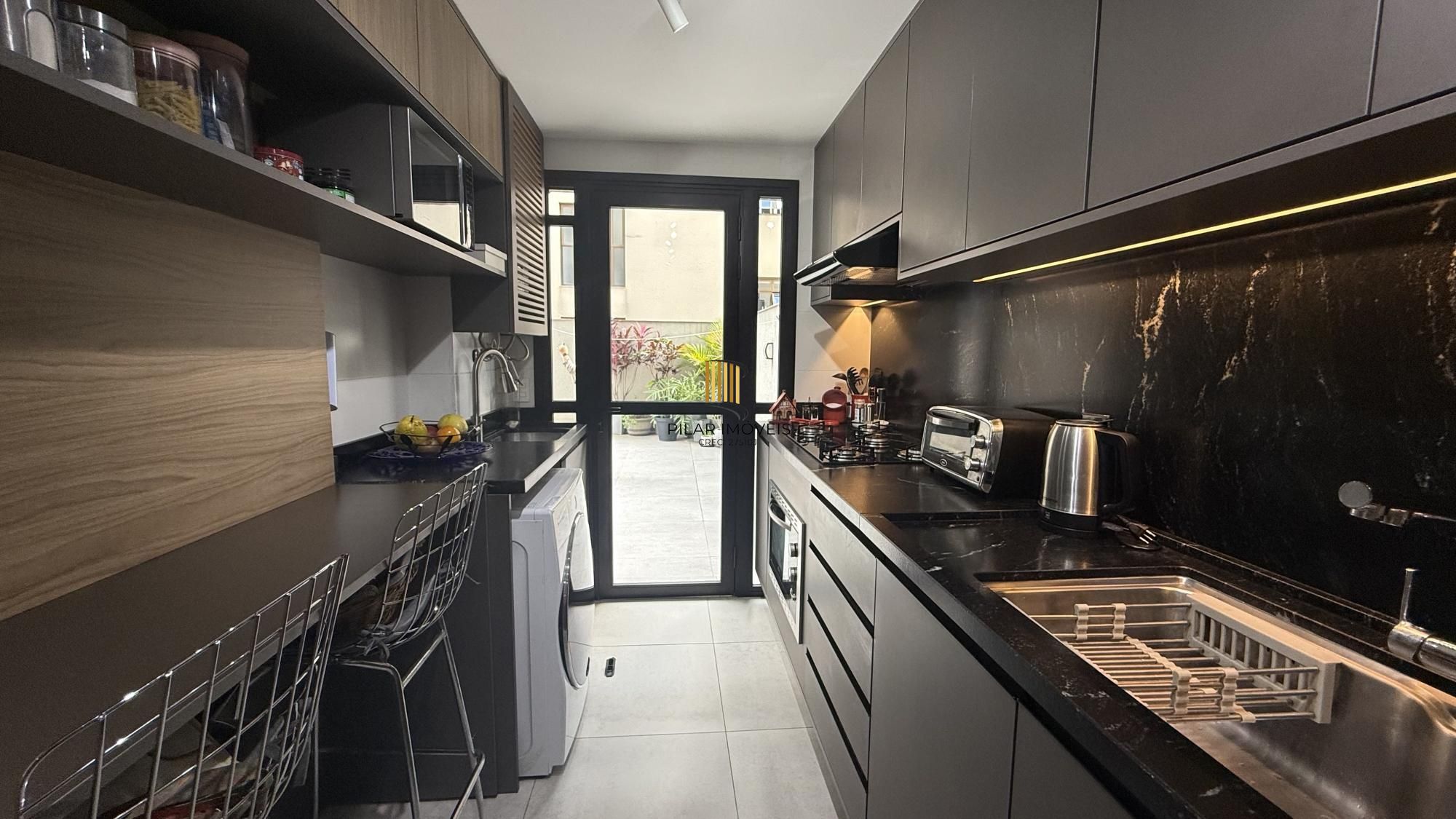 Apartamento Garden 2 suítes, 182m², 2 vagas - bairro Petrópolis