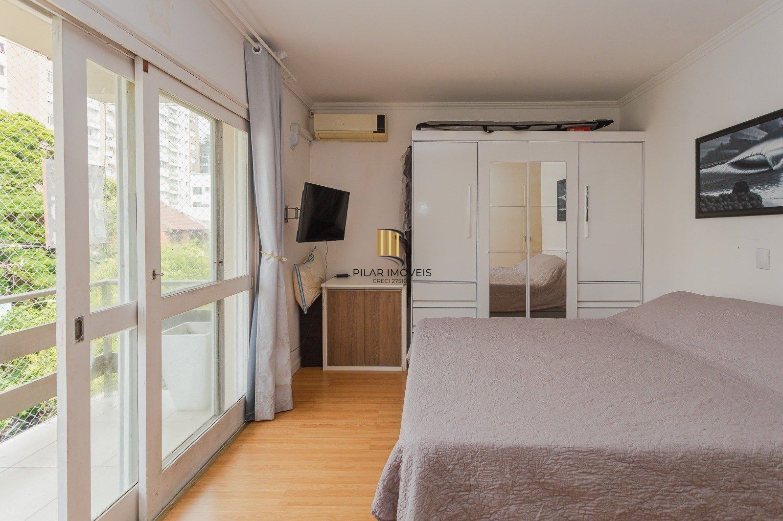 Cobertura com 2 dormitórios, sacada com vista definitiva