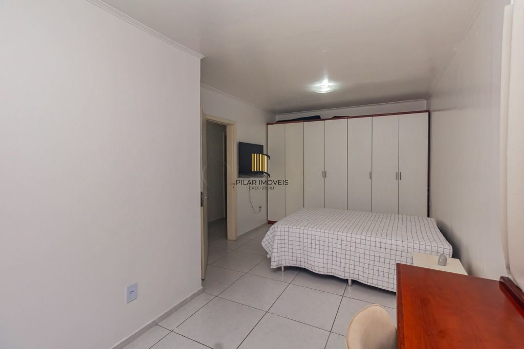 Casa 3 dormitórios, 2 suítes, piscina