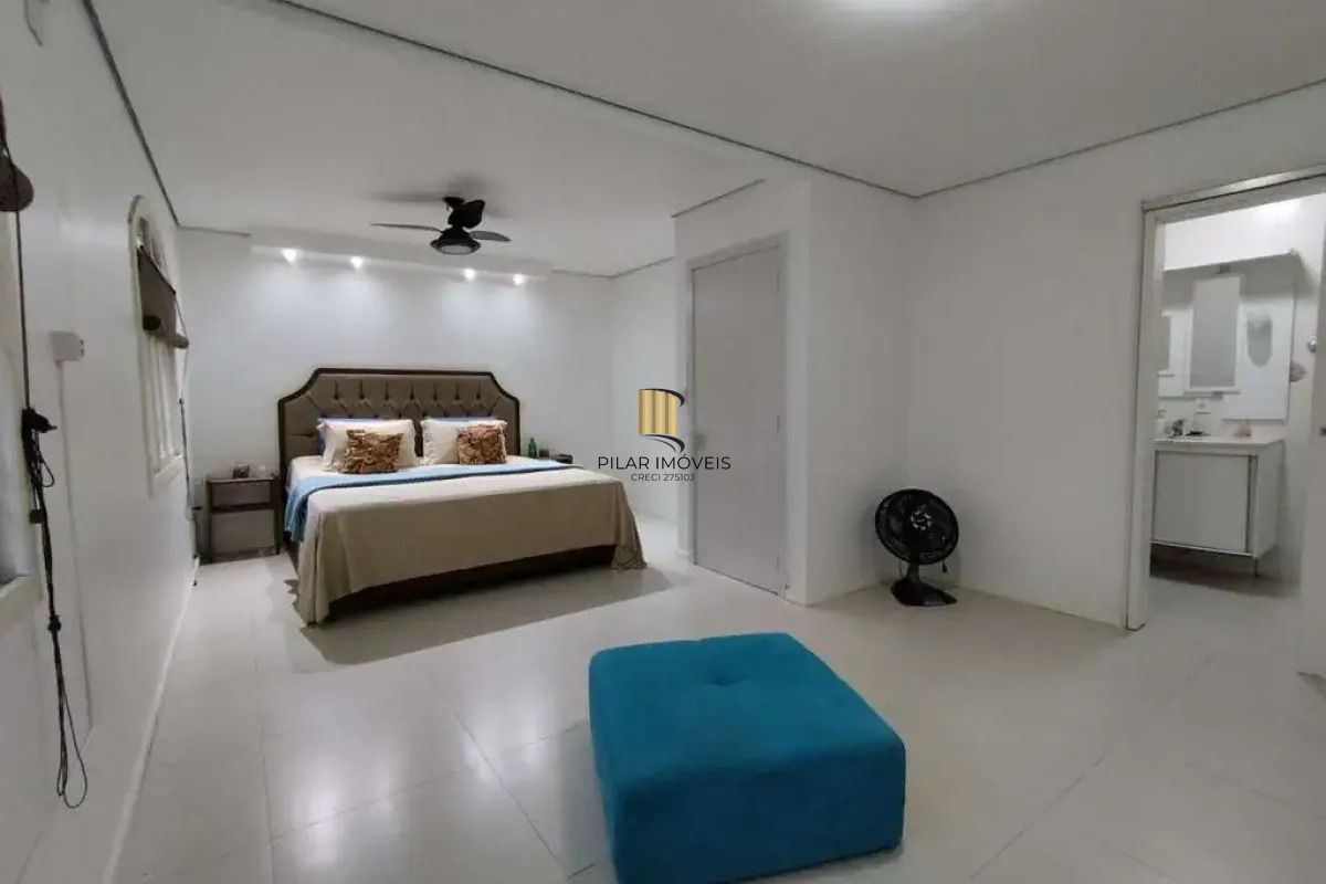 Sobrado com suíte, piscina e espaço gourmet no Jardim Sabará