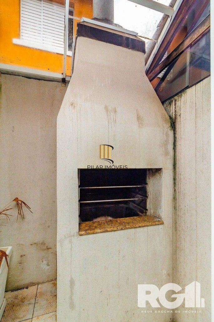 Casa em condomínio com 3 dormitórios, suíte, espaço gourmet.