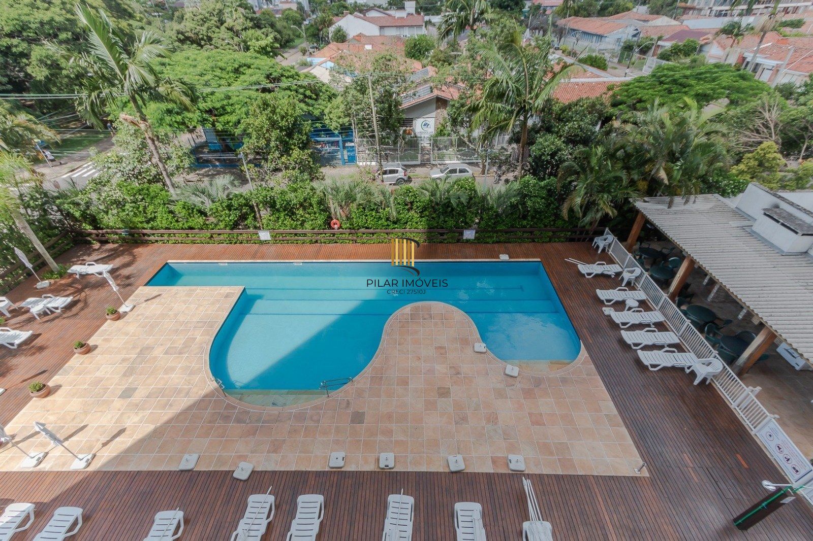 Apartamento de 4 dormitórios, sacada fechada com churrasqueira -Av. Panamericana