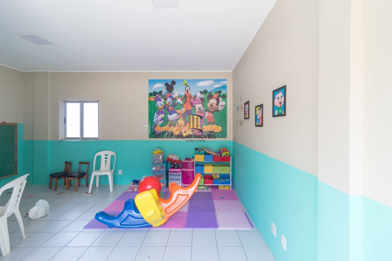 Apartamento 2 dormitórios com sacada e vaga no Jardim Lindoia