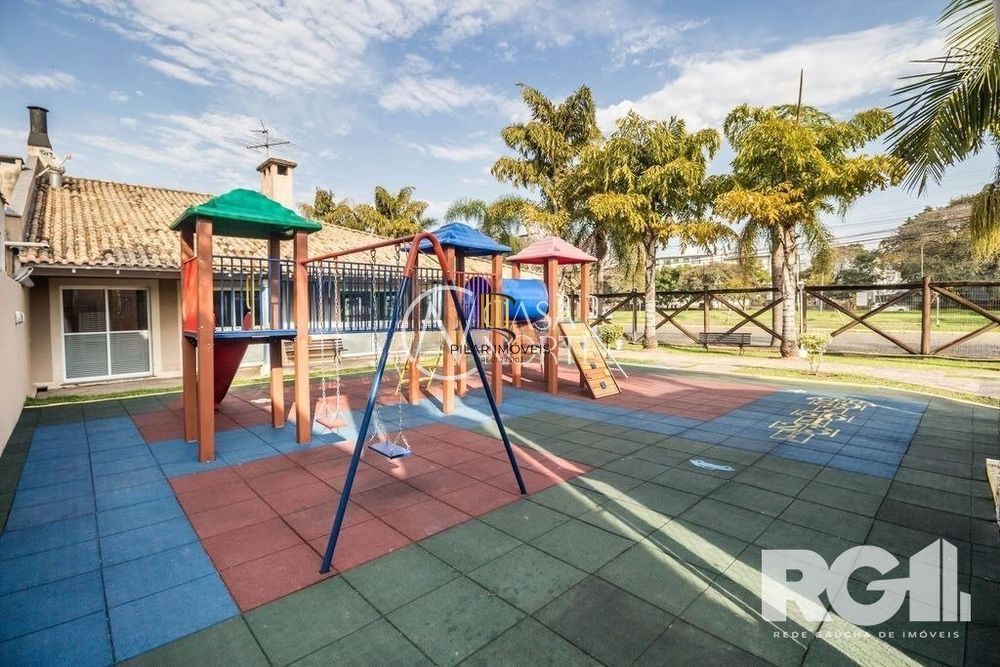 Casa com 3 dormitórios no bairro Humaitá