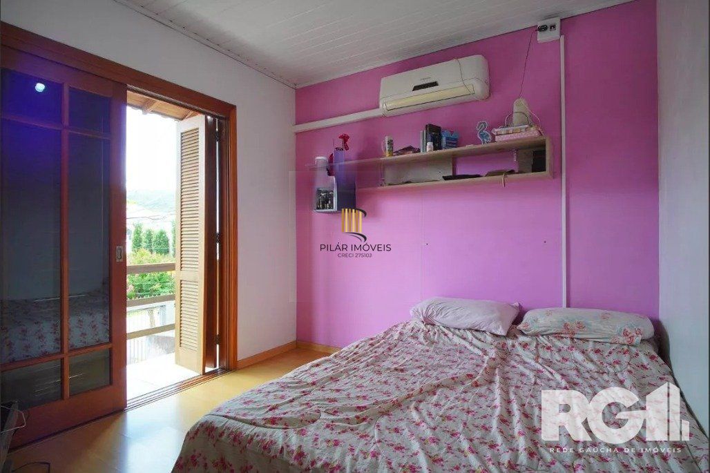 Casa 3 dormitórios no bairro Morro Santana
