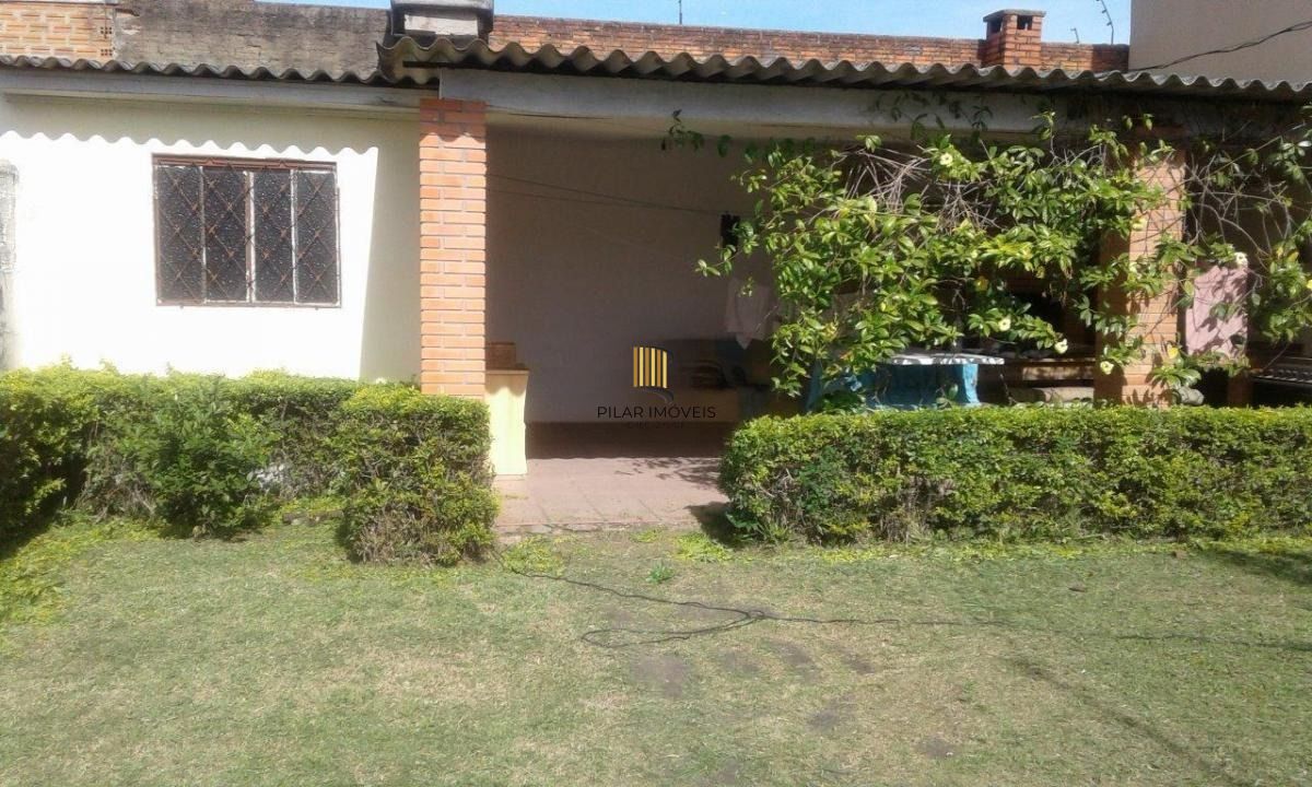 Casa com 3 quartos, espaço gourmet  com churrasqueira - Jardim Leopoldina