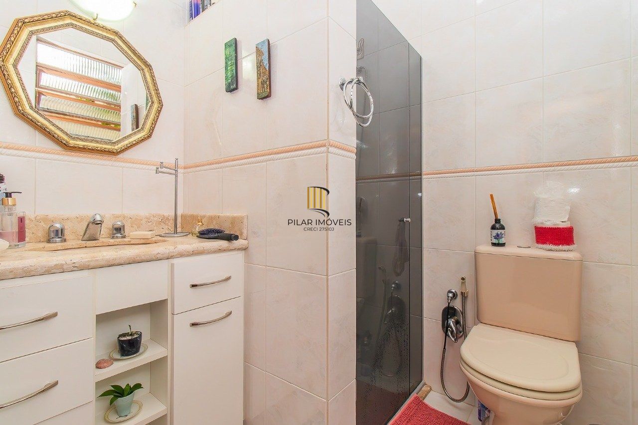 Casa ampla com pátio, edícula e terraço – Vila Ipiranga, Porto Alegre