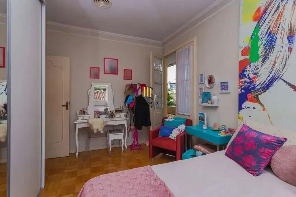 Casa ampla com piscina e edícula no Jardim Lindóia