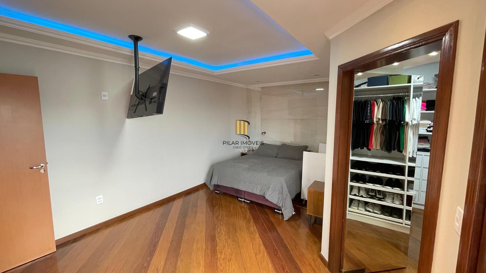 Casa com Piscina Aquecida e Energia Solar