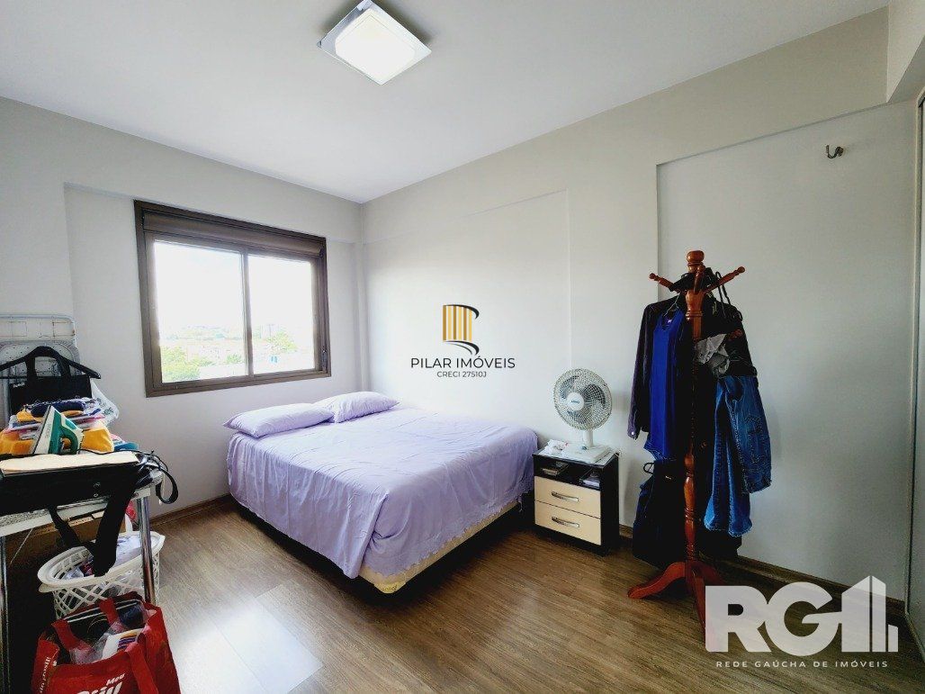 Apartamento todo Mobiliado com 2 dormitórios,  Boulevard Assis Brasil.