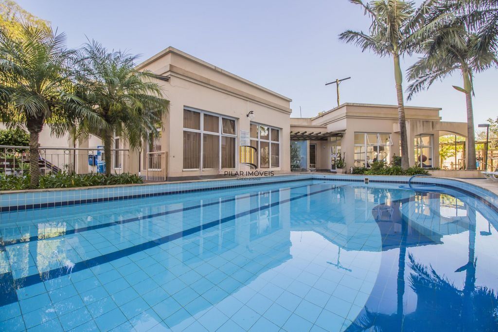 Apartamento com sacada e churrasqueira com 2 quartos e 52m²  privativos no Bairro Sarandi, Porto Alegre.