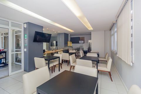 Apartamento de 3 dormitórios com living estendido, semi mobiliado, suíte e churrasqueira.