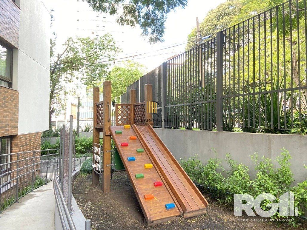 Apartamento 2 Dormitório(s) Bairro Passo da Areia