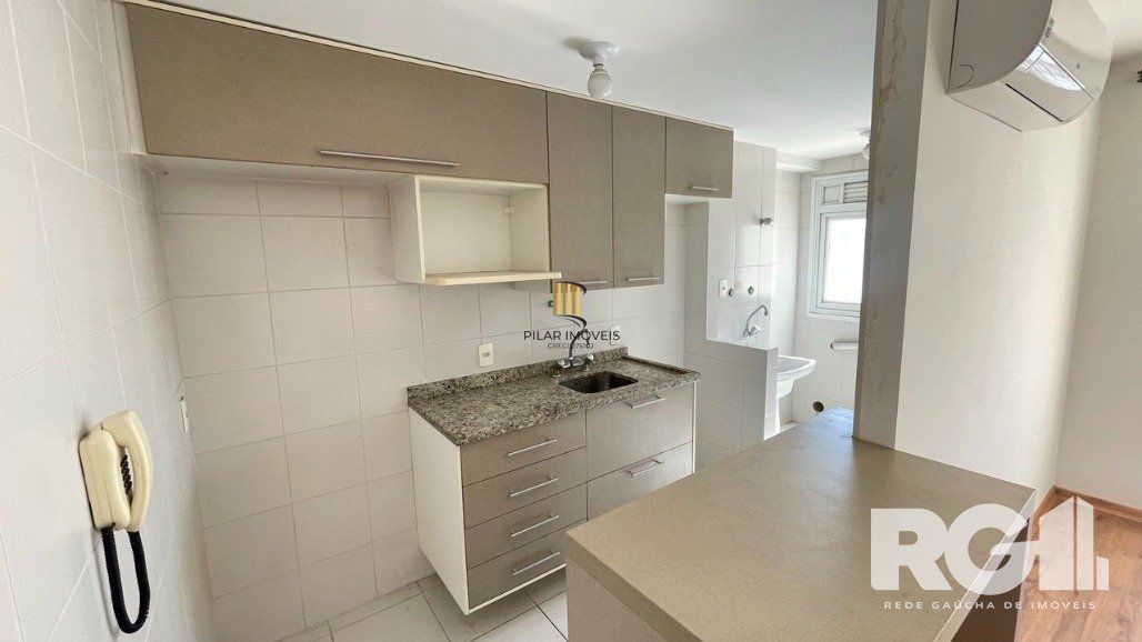 Apartamento 2 dormitórios no bairro Vila Ipiranga