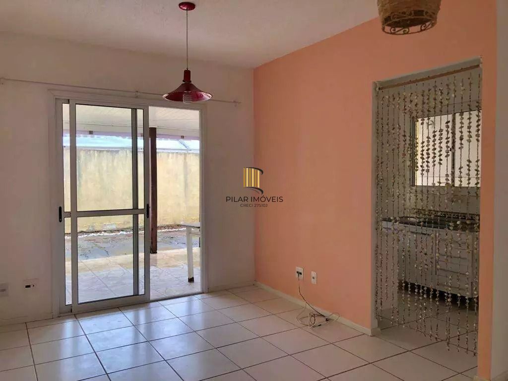 Casa em Condomínio com 2 dormitórios, suíte e 2 vagas, infraestrutura completa.