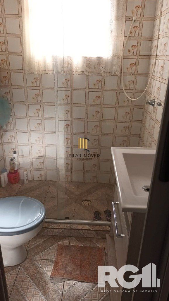 Apartamento com sacada 2 dorm na Avenida Engenheiro Francisco Rodolfo Simch - Sarandi