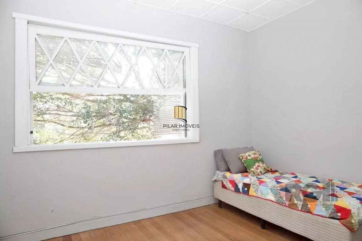 Casa 04 dormitórios, 01suíte, locação,234m² privativos, Petrópolis/Porto Alegre