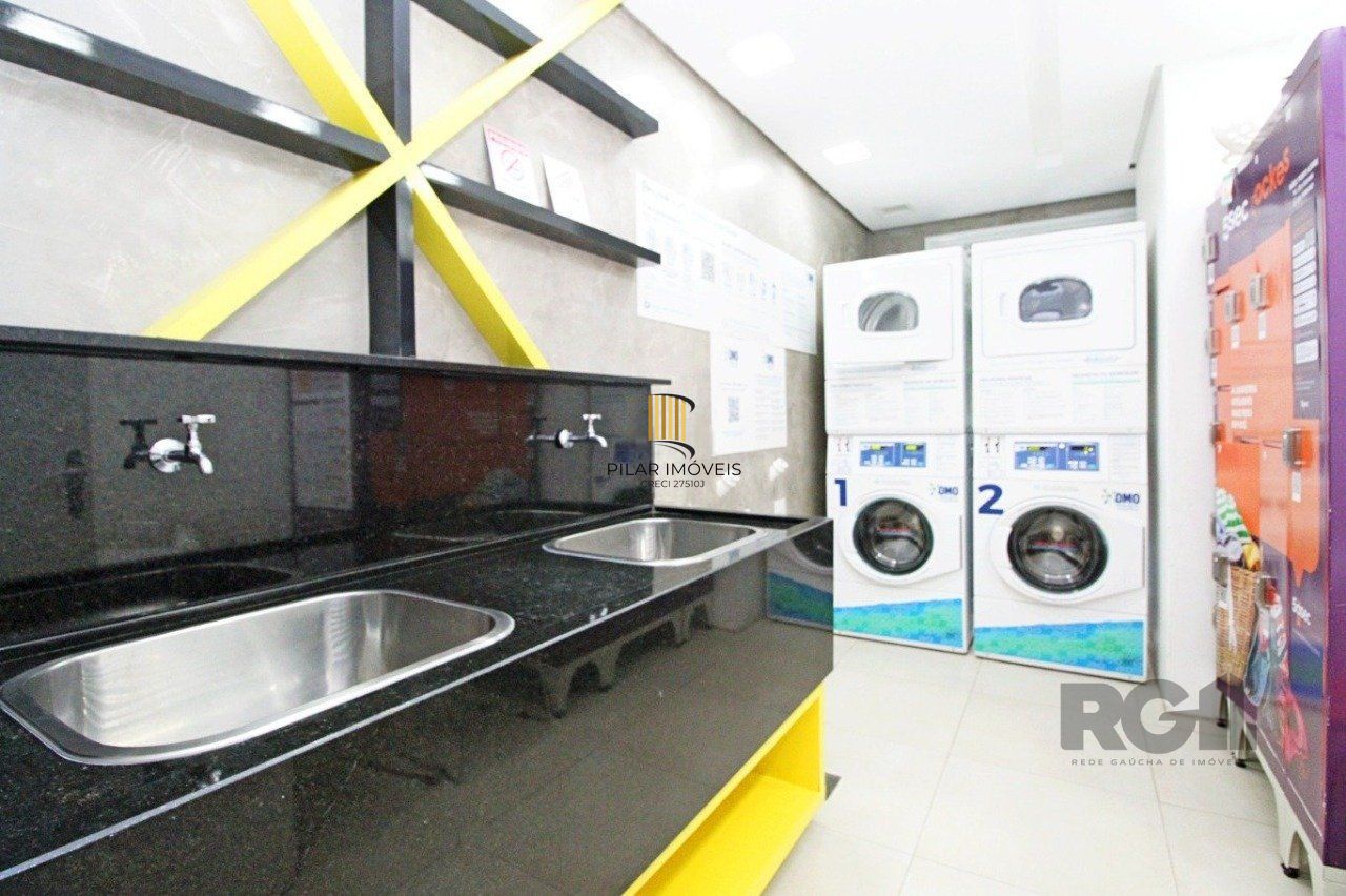 Apartamento de 2 dormitórios, localizado no bairro Petrópolis em Porto Alegre/RS.