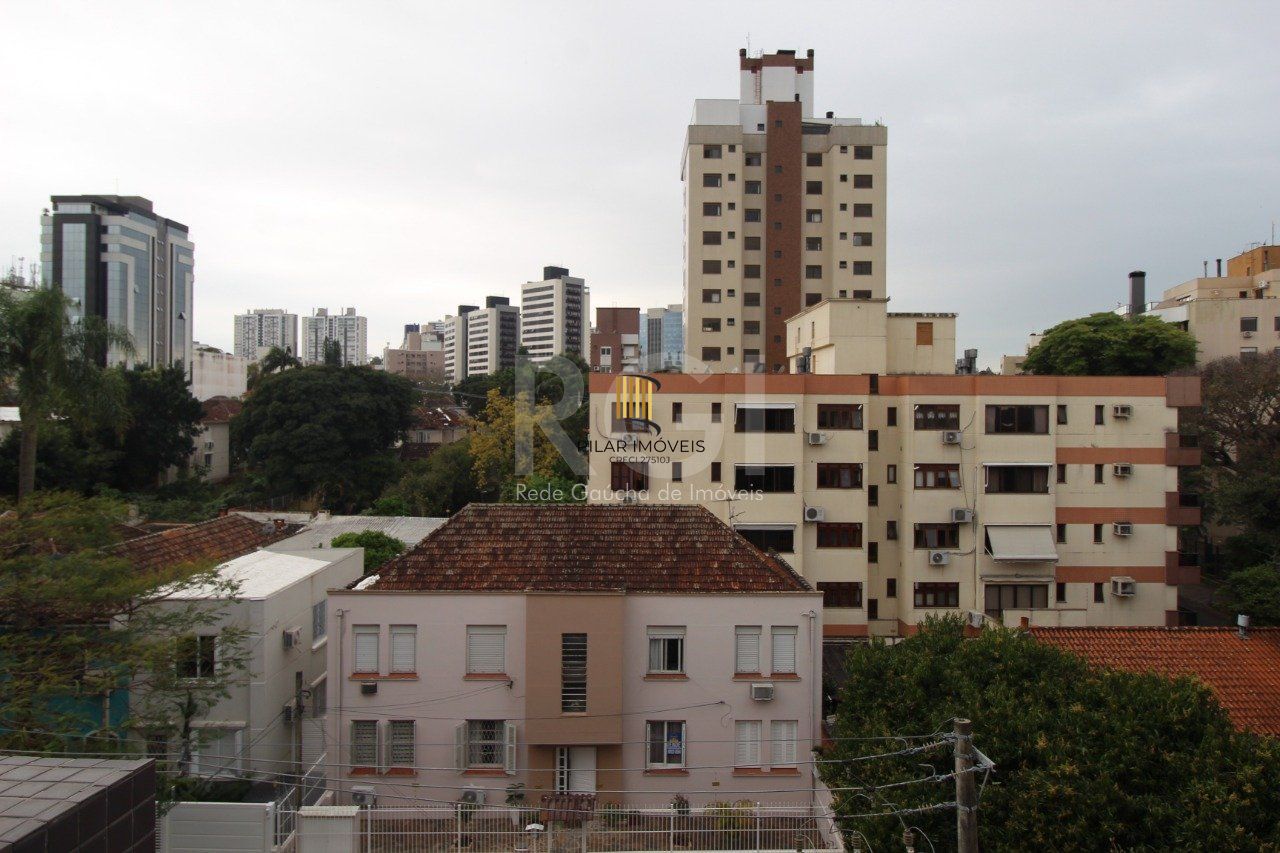 Cobertura para Venda - 106.84m², 3 dormitórios, sendo 2 suites, Petrópolis